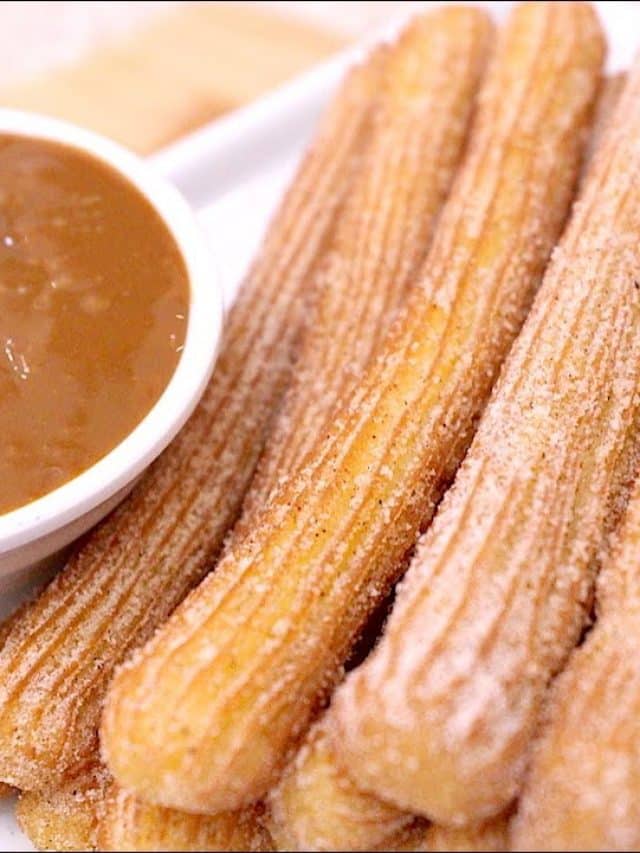 Receita de Churros Simples e Bem Gostoso