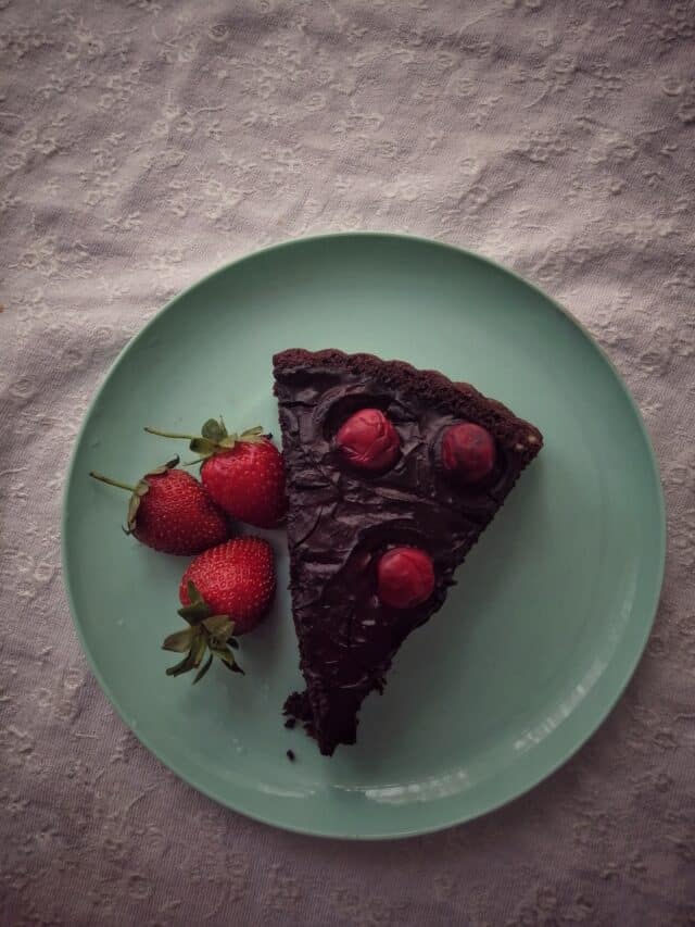 Delicioso Bolo de Chocolate com Morango
