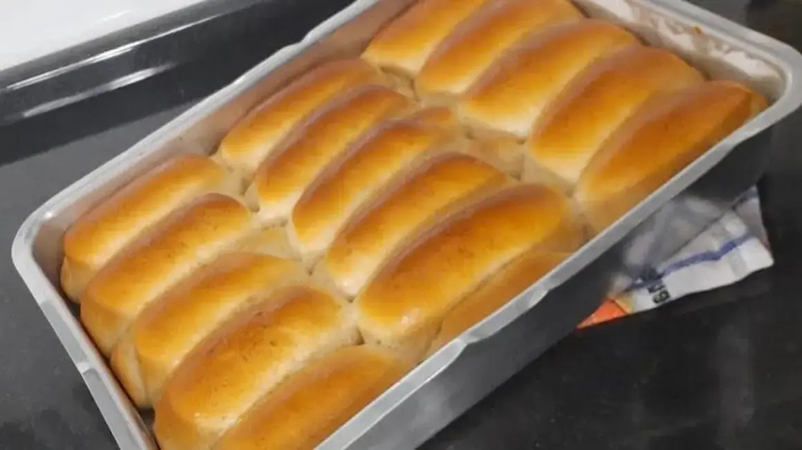 Pão Caseiro: Como Eu Faço Um Pão Fofinho Com Poucos Ingredientes Em Casa
