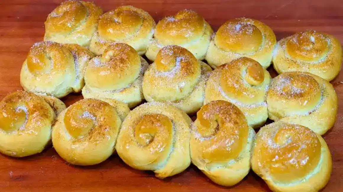 Pão Caseiro Fofinho: Aprendi a Fazer um Pão Delicioso com Açúcar e Canela
