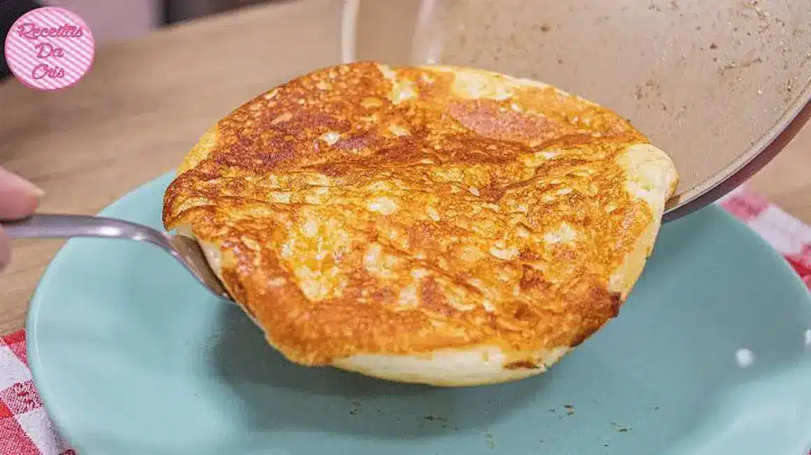 Pão de Queijo de Frigideira: Meu Lanche Rápido e Delicioso em Apenas 3 Minutos
